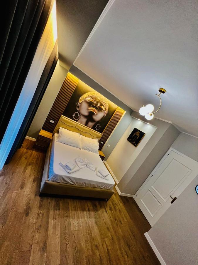Luxury Apartaments Тирана Екстериор снимка