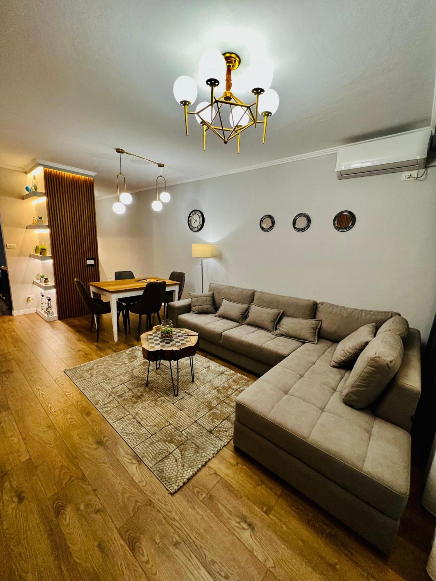 Luxury Apartaments Тирана Екстериор снимка