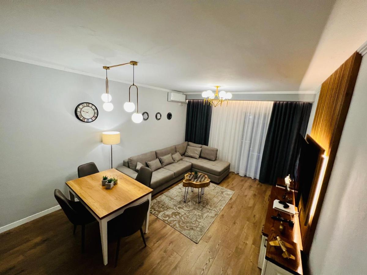 Luxury Apartaments Тирана Екстериор снимка