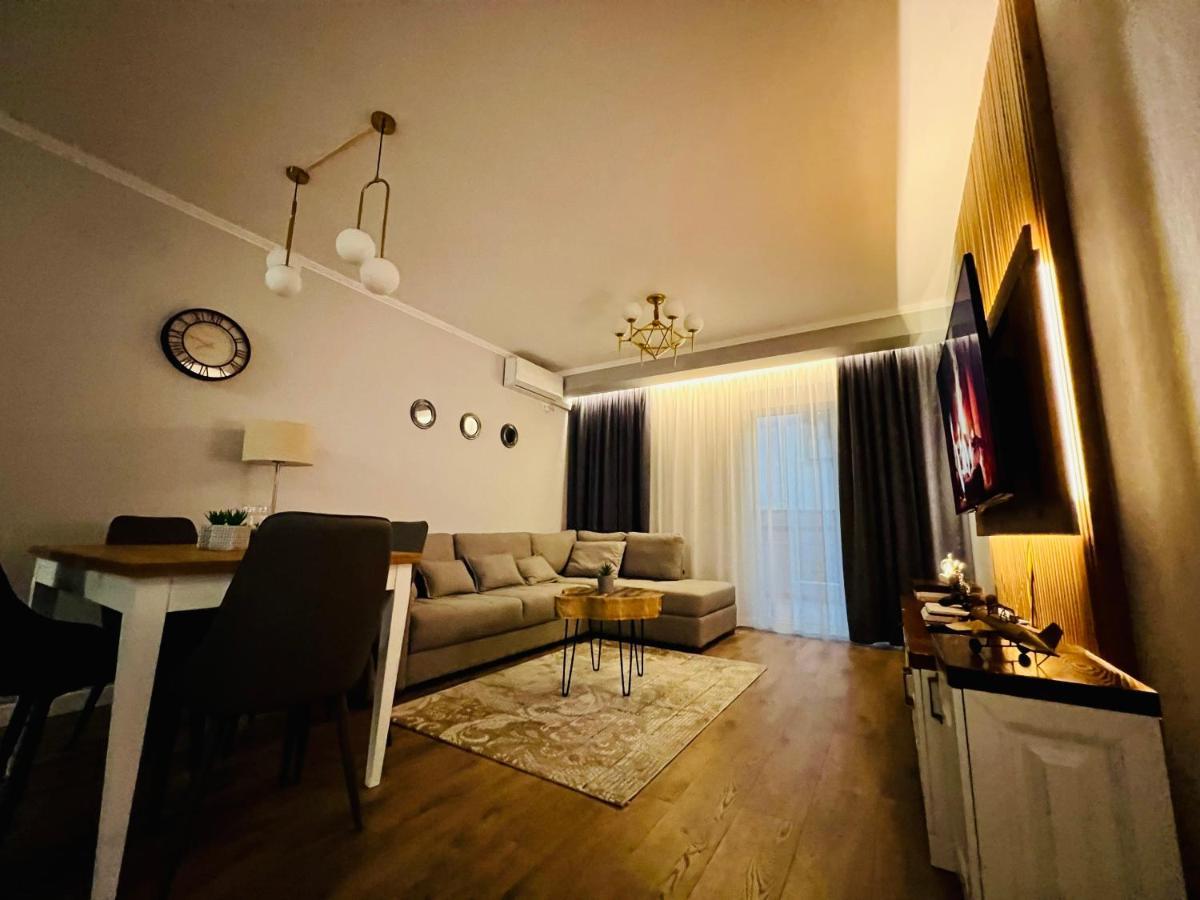 Luxury Apartaments Тирана Екстериор снимка